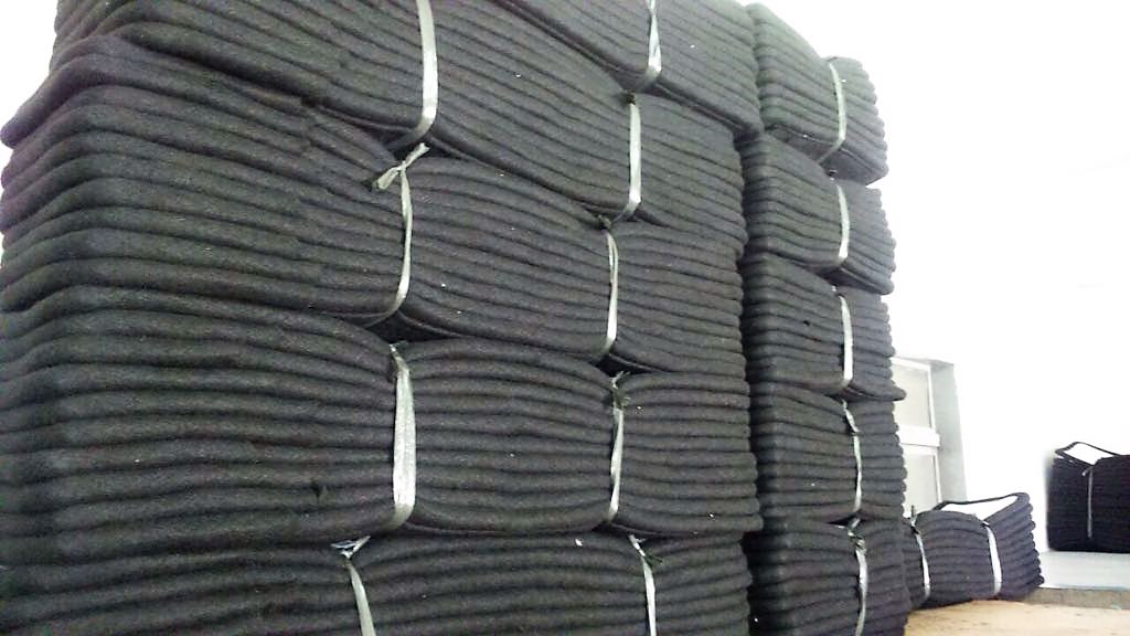 Isolador térmico e acústico